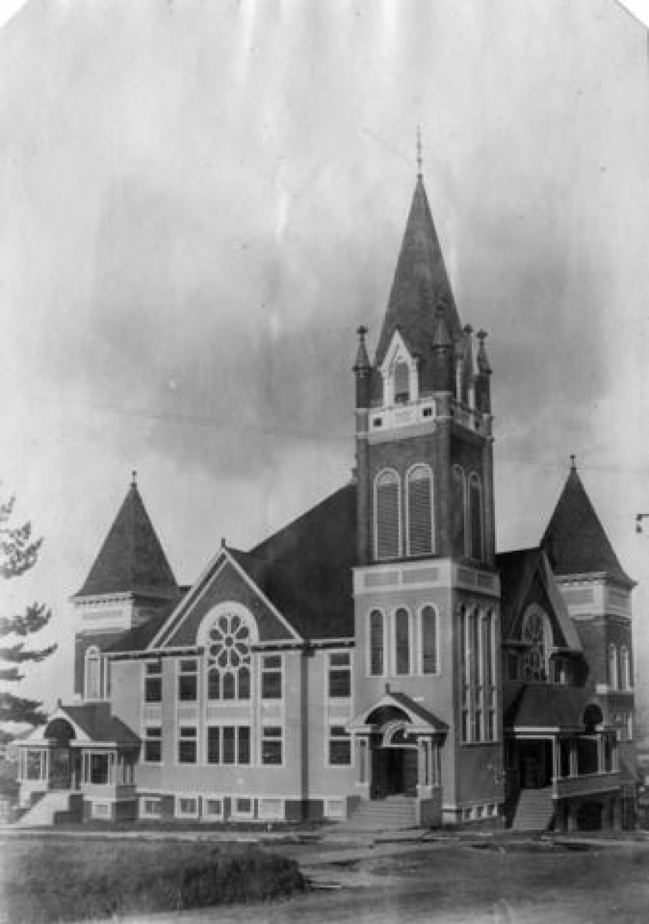 Mount Pleasant Methodist Church 1909
Source: City of Vancouver Archives Item : Ch P2.2 - [Mount Pleasant Methodist Church at Ontario Street and 10th Avenue]