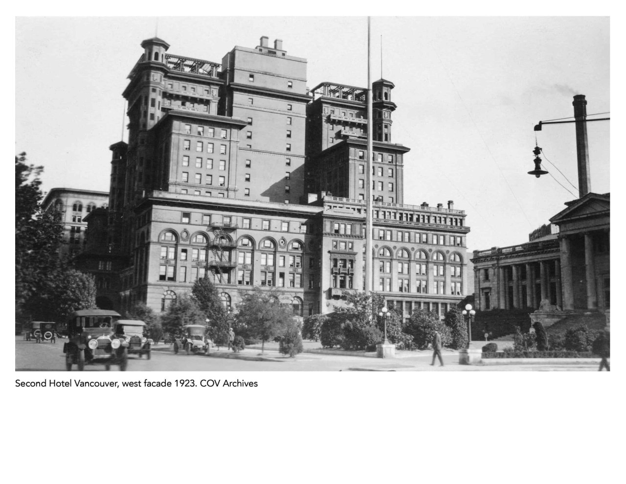 The second Hotel Vancouver, 1923. City of Vancouver Archives CVA 677-951. 