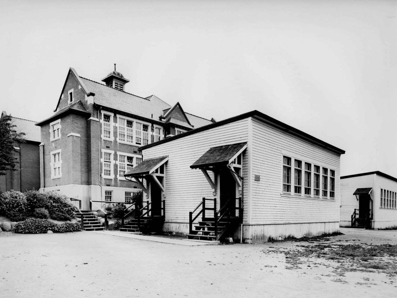 Edith Cavell Wood Frame School. Source: City of Vancouver Archives