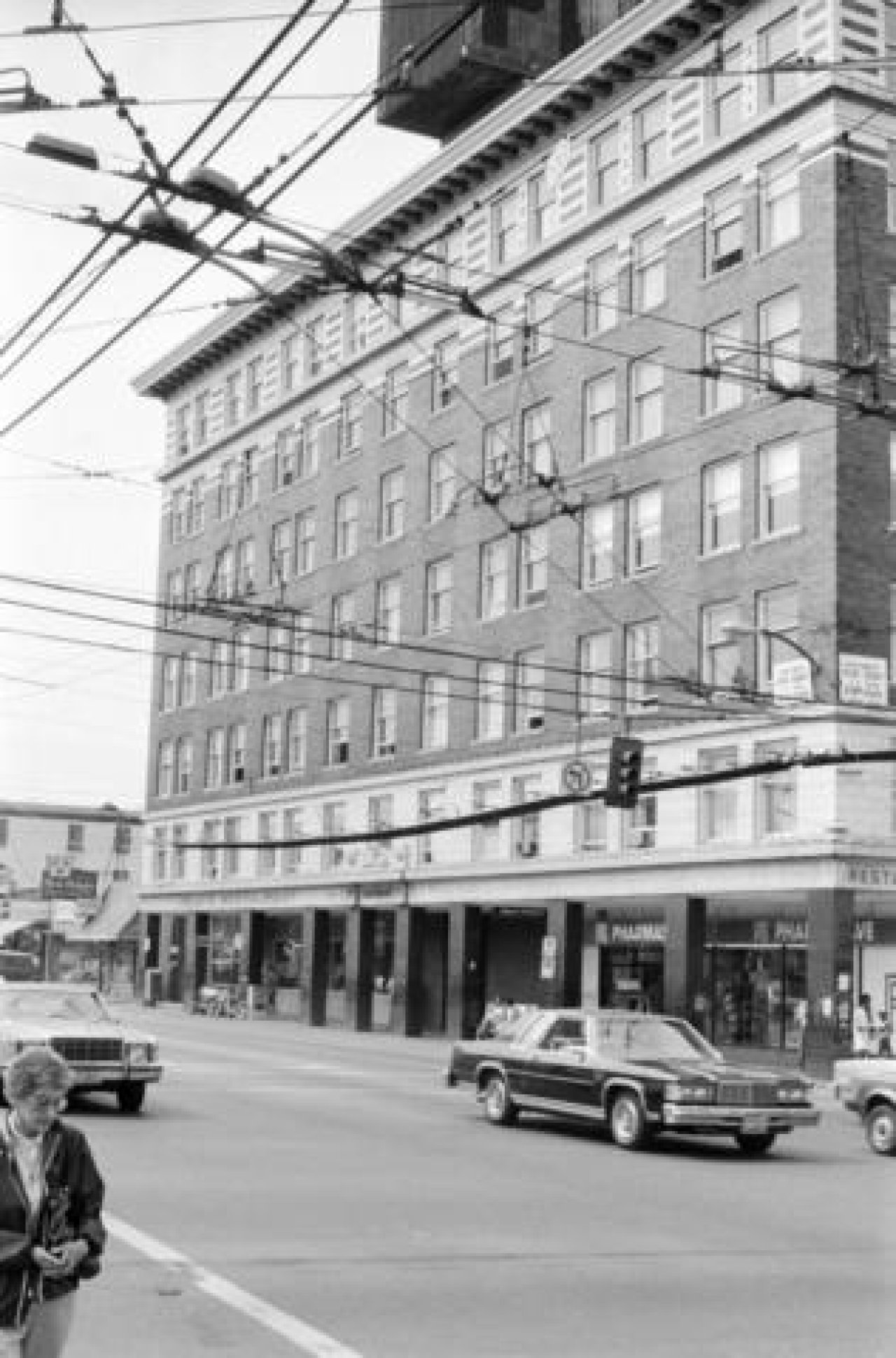 The Lee Building (175 E Broadway) c. 1985. Source: City of Vancouver Archives 790-0244