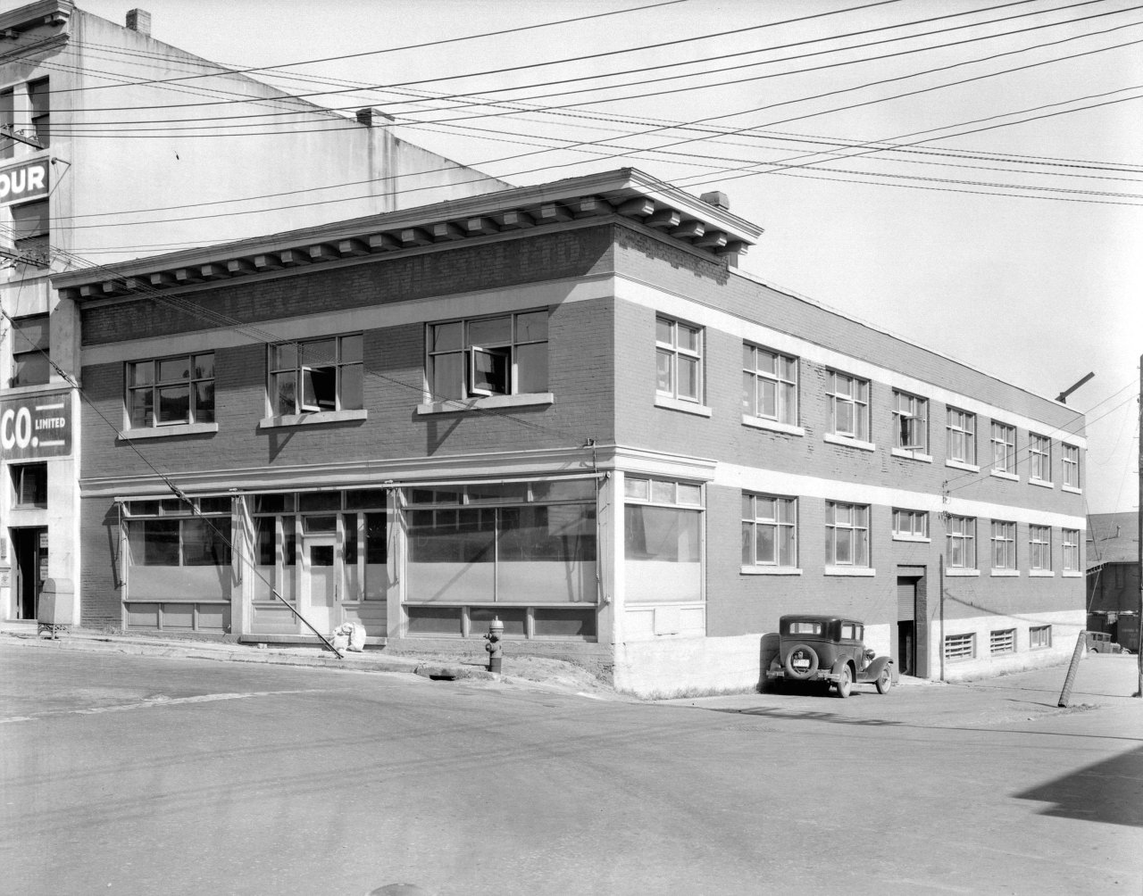 MacPherson & Teetzel Company Building c. 1935. Credit: City of Vancouver Archives 99-4432