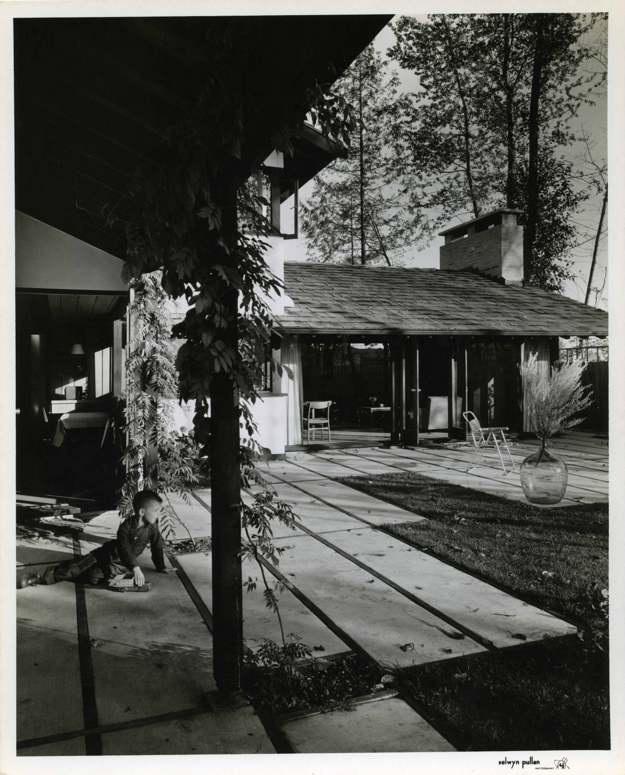 Dodek House by Selwyn Pullan, 1957. Courtesy of the Jewish Museum and Archives of BC.