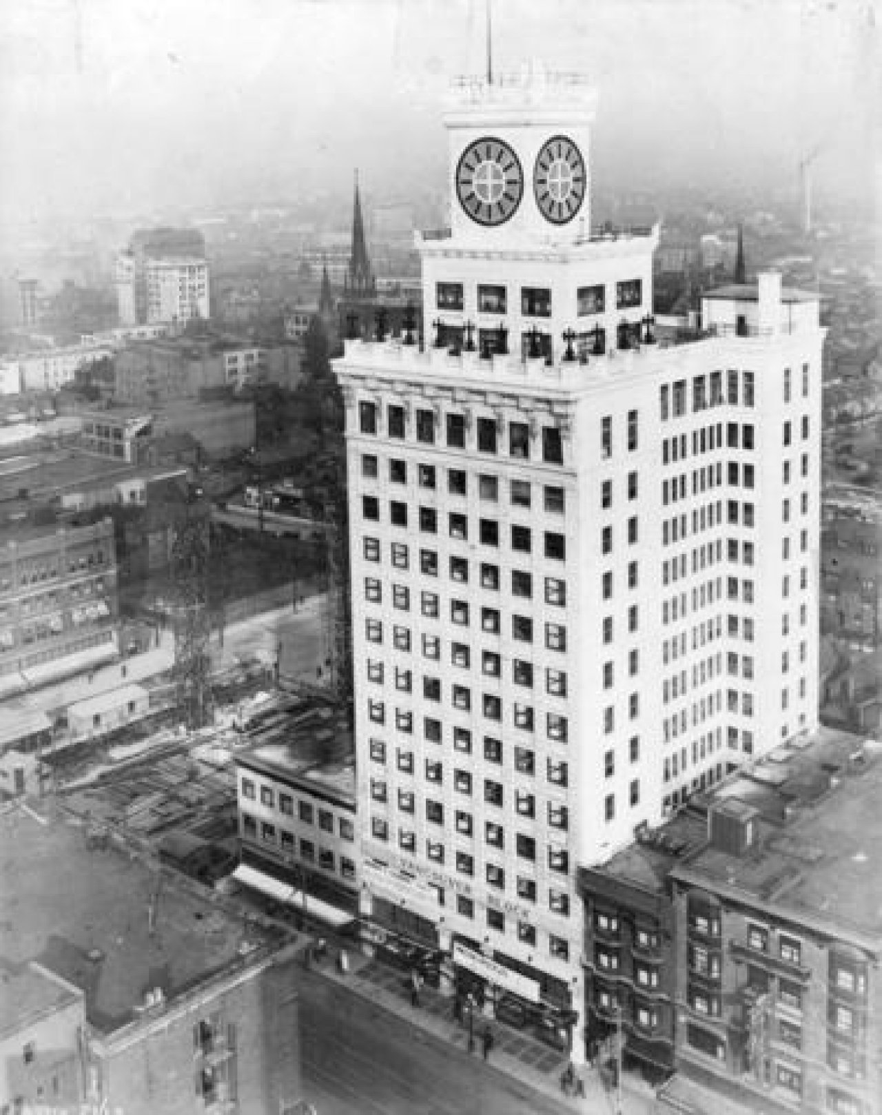 Vancouver Block and Birks Building under construction in 1912. Source: City of Vancouver Archives Bu P502.1