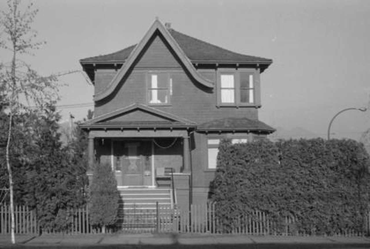 1975 Ferndale Street c. 1985. Source: City of Vancouver Archives 791-0528