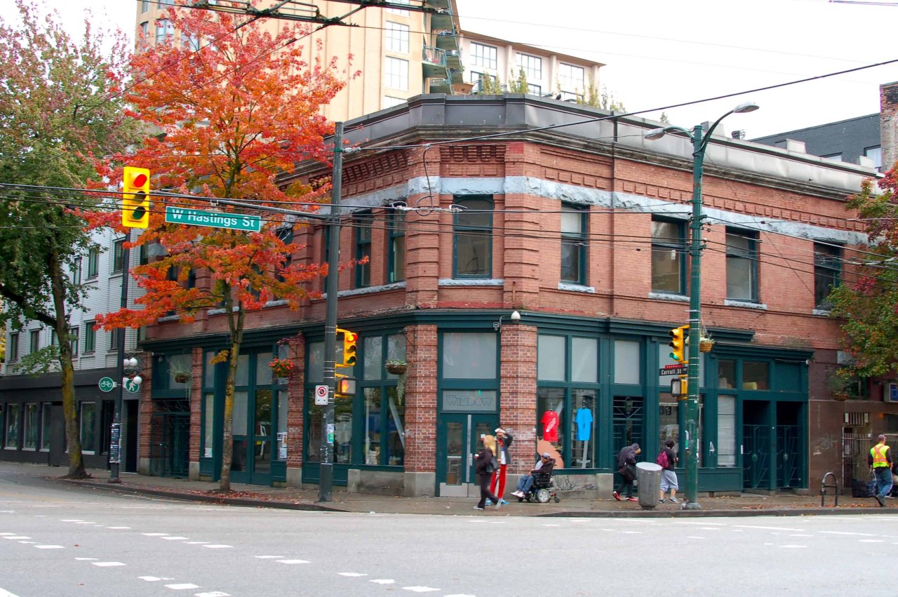 Templeton Building at 1-15 E Hastings Street. Credit: Madeleine de Trenqualye