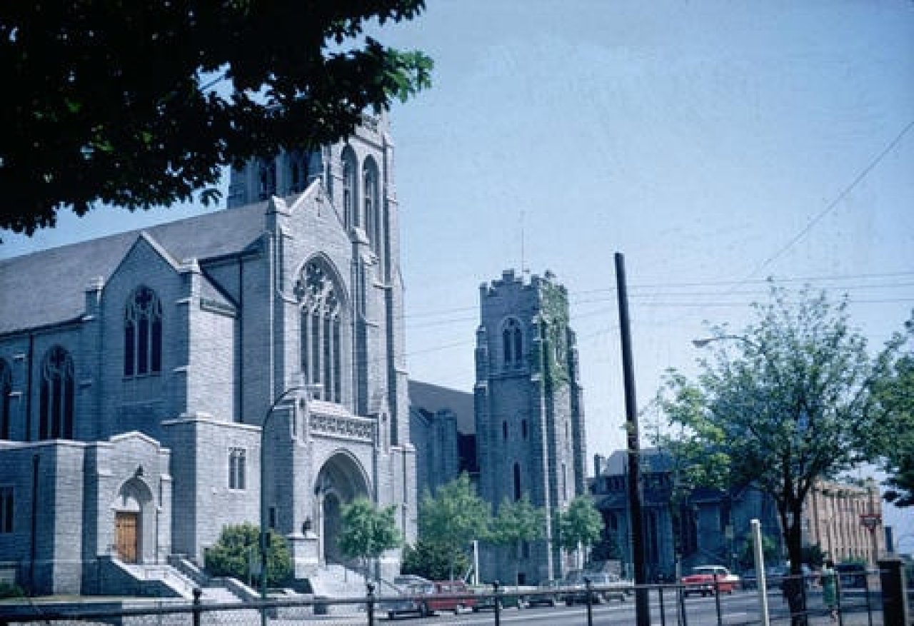 St. Andrew's-Wesley United Church 1969
Source: City of Vancouver Archives Item : CVA 780-391 - [St. Andrew's-Wesley United Church at 1012 Nelson Street]