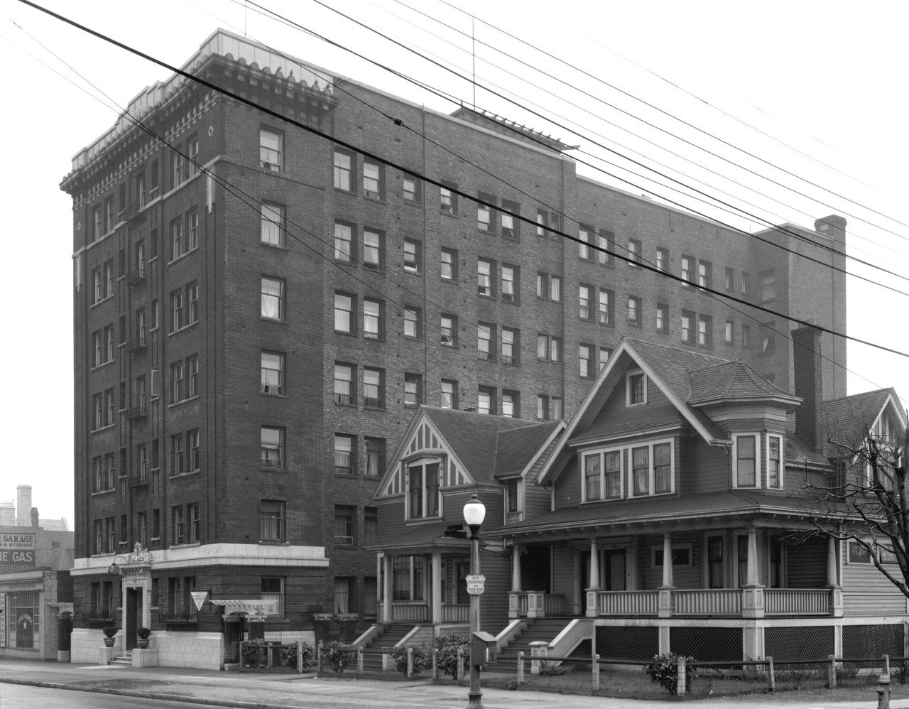 Caroline Court at 1058 Nelson St, 1935. Credit: Stuart Thomson. Source: City of Vancouver Archives 99-4722