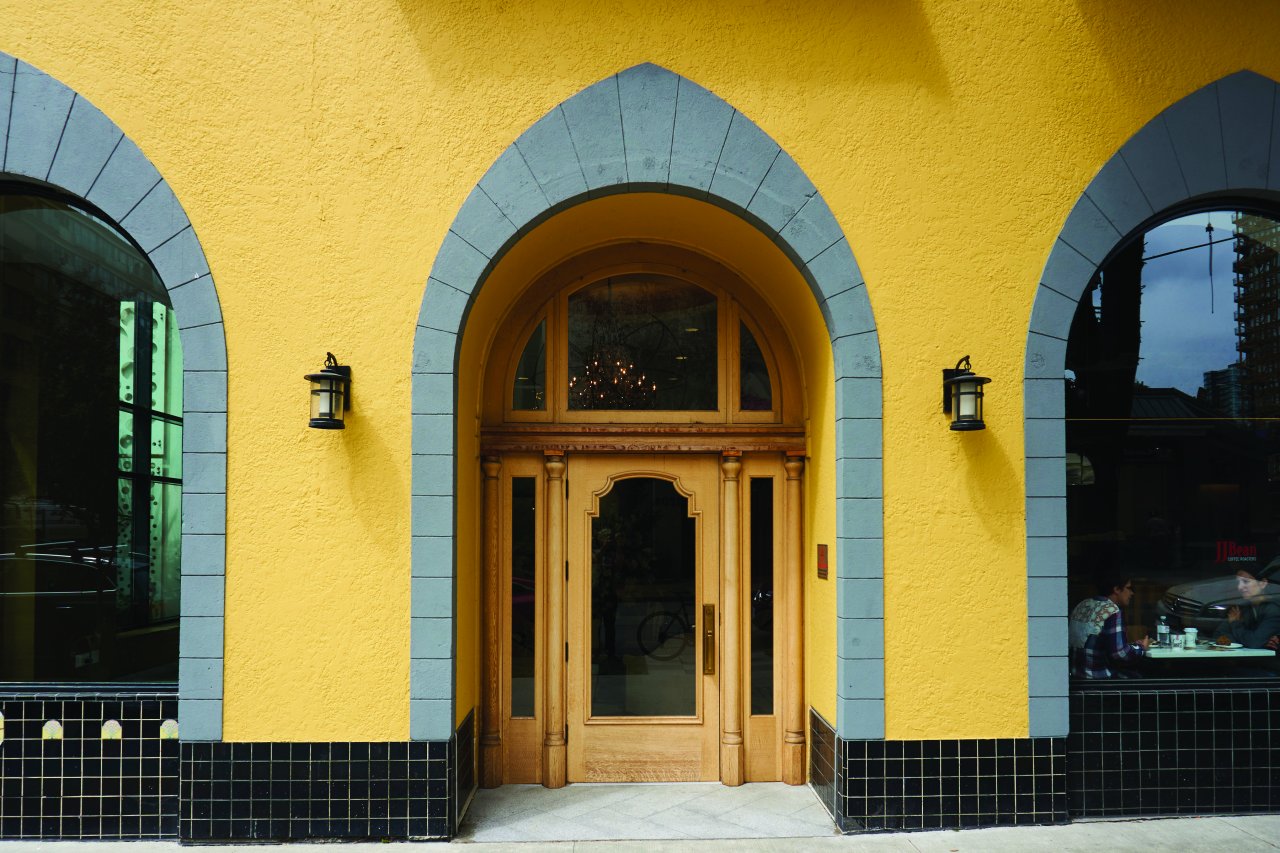 Closeup of entrance to 1209 Bidwell Street. Credit: Martin Knowles Photo/Media