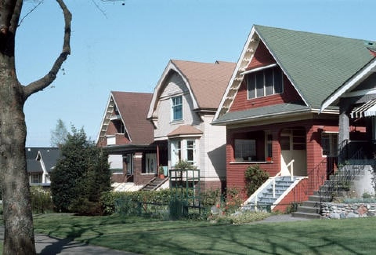 2439 Eton Street c. 1970s(?)
Source: City of Vancouver Archives Item : CVA 780-125 - [Houses] 2487-2439 [along] Eton [Street]