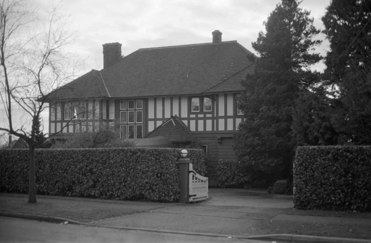 2610 Marine Crescent in 1986. City of Vancouver Archives, CVA 791-1180.