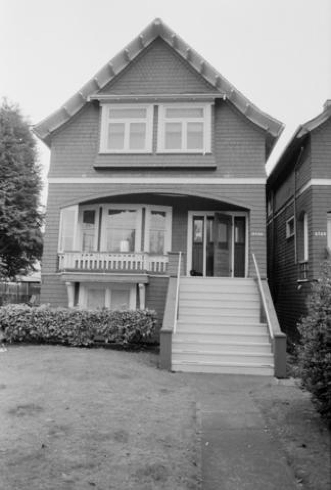 2722 West 7th Avenue c. 1985

Source: City of Vancouver Archives Item : CVA 790-1347 - 2722 West 7th Avenue