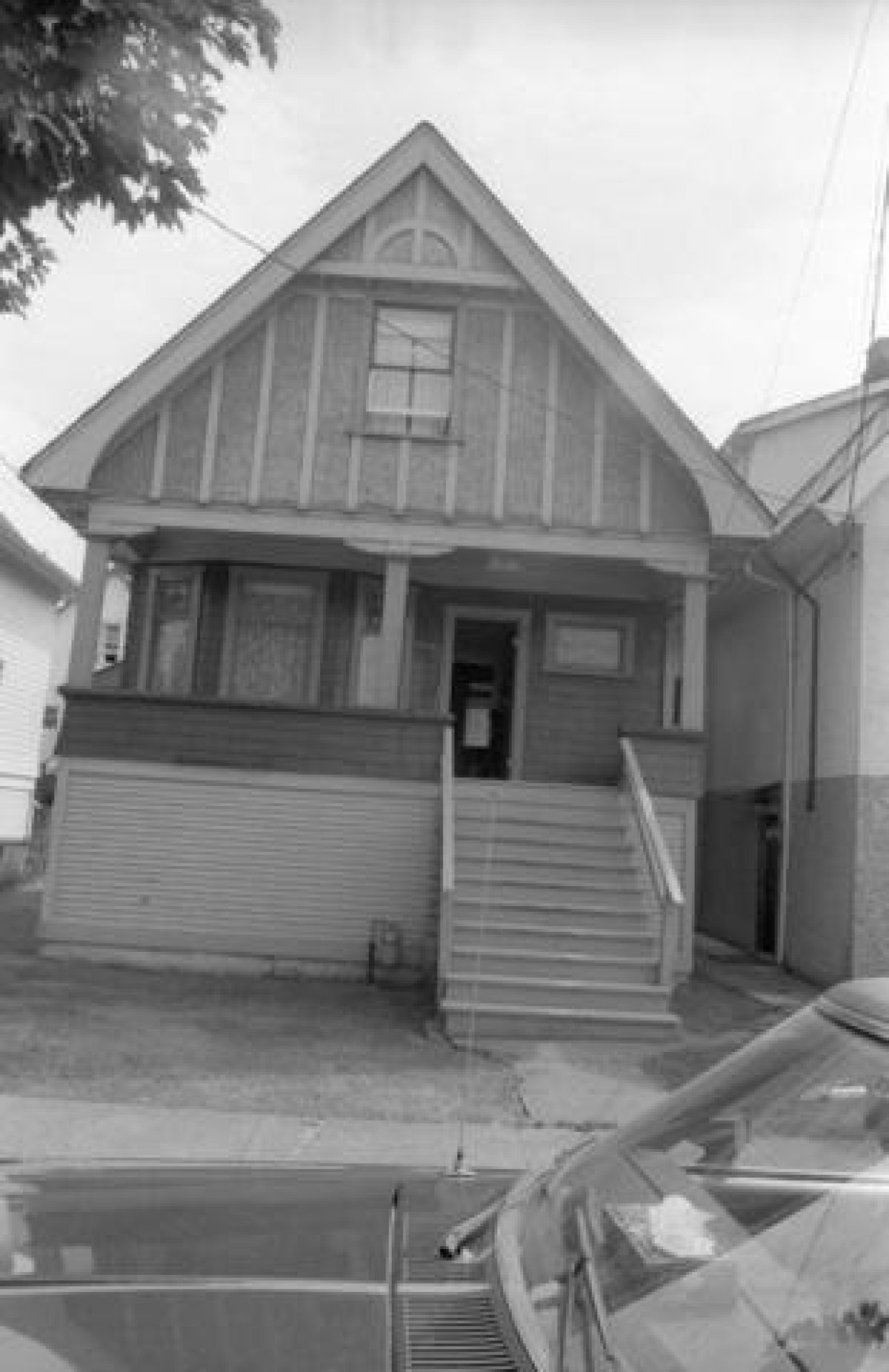 2016 Ferndale Street in 1985. Source: City of Vancouver Archives 790-0198