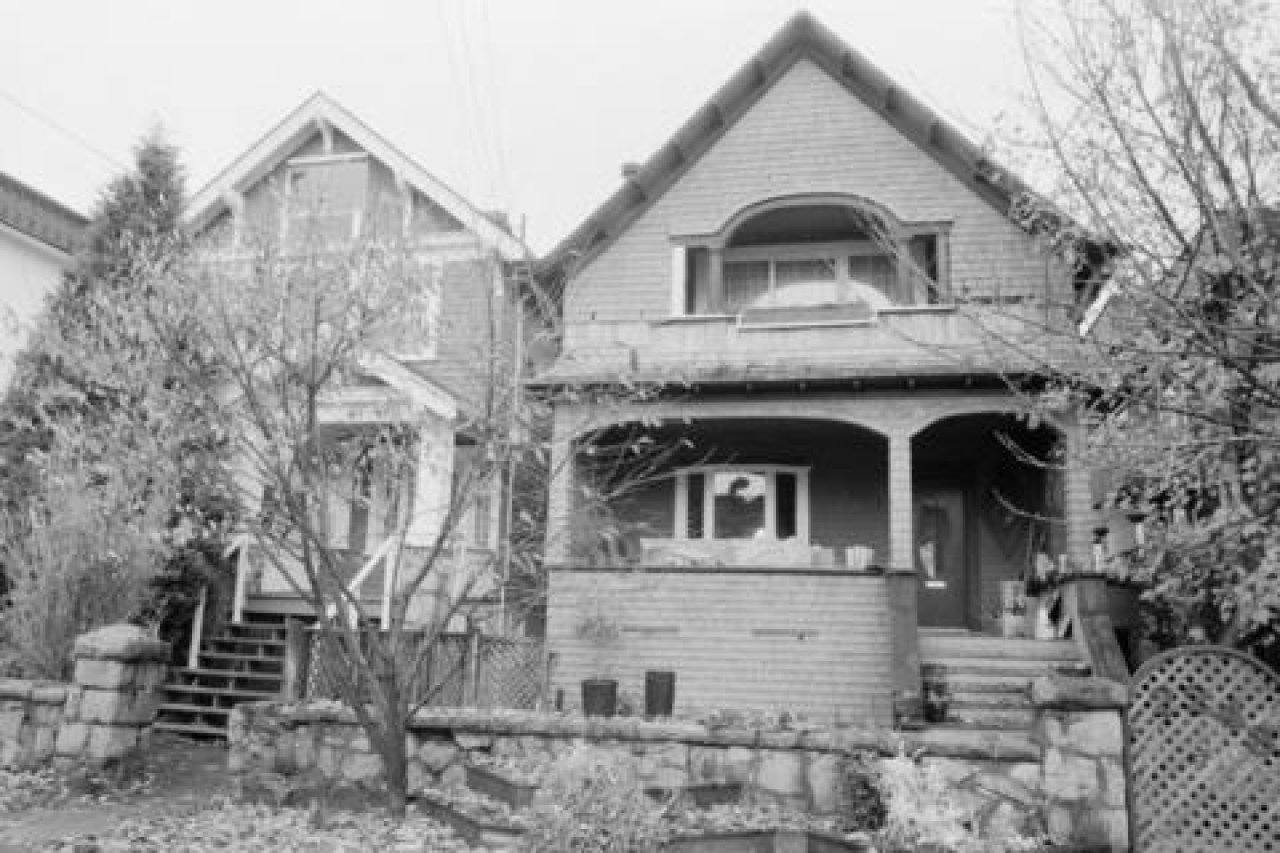 2243 and 2245 W 5th Avenue c. 1985. Source: City of Vancouver Archives 790 1426