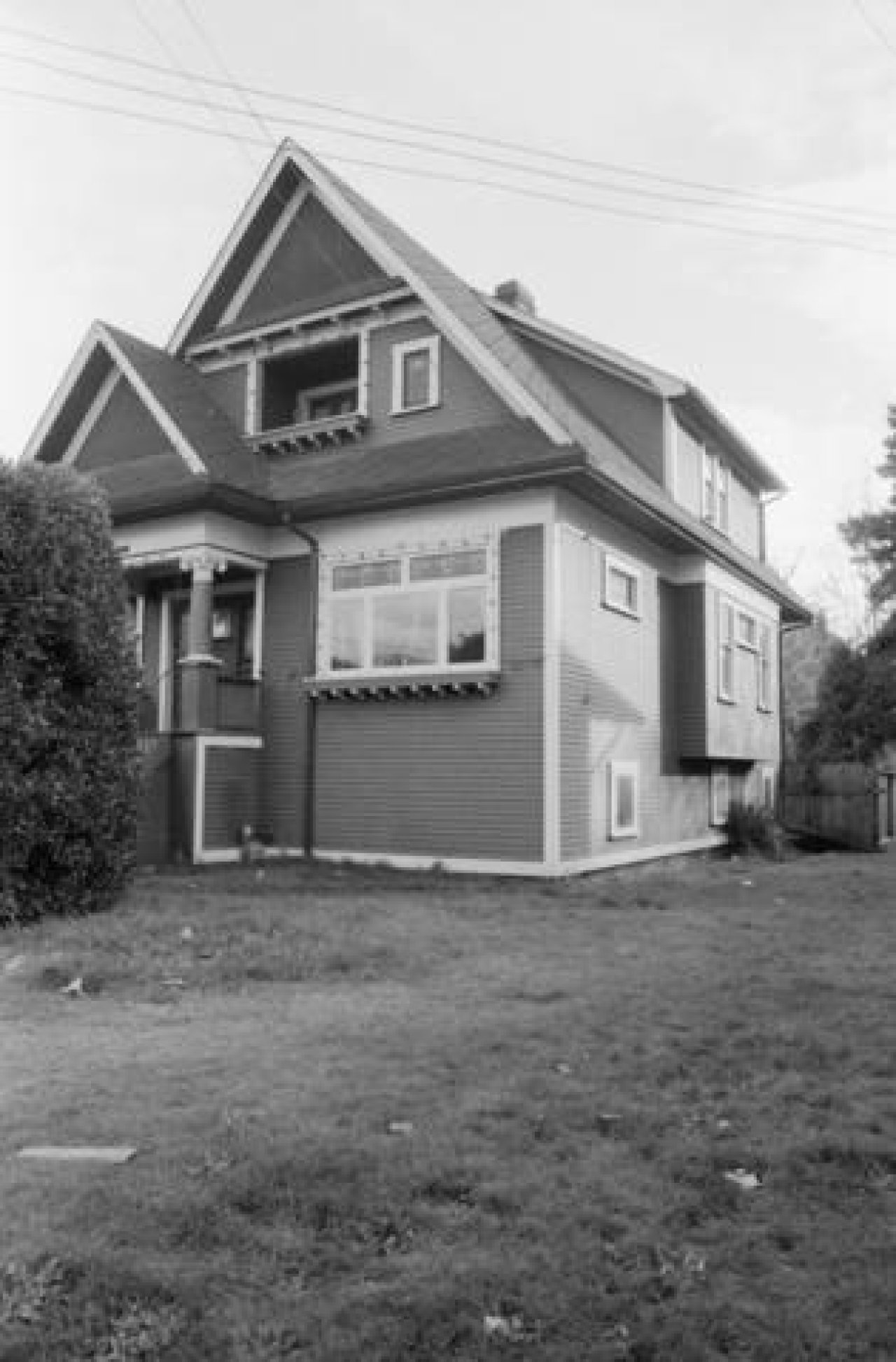 2316 W 5th Avenue c. 1985. Source: City of Vancouver Archives 790 1405